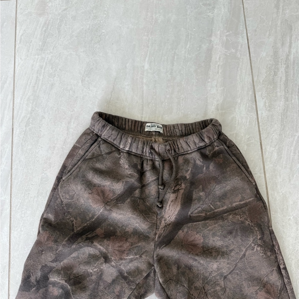 DAIRY BOY Brown Camouflage Sweatpants